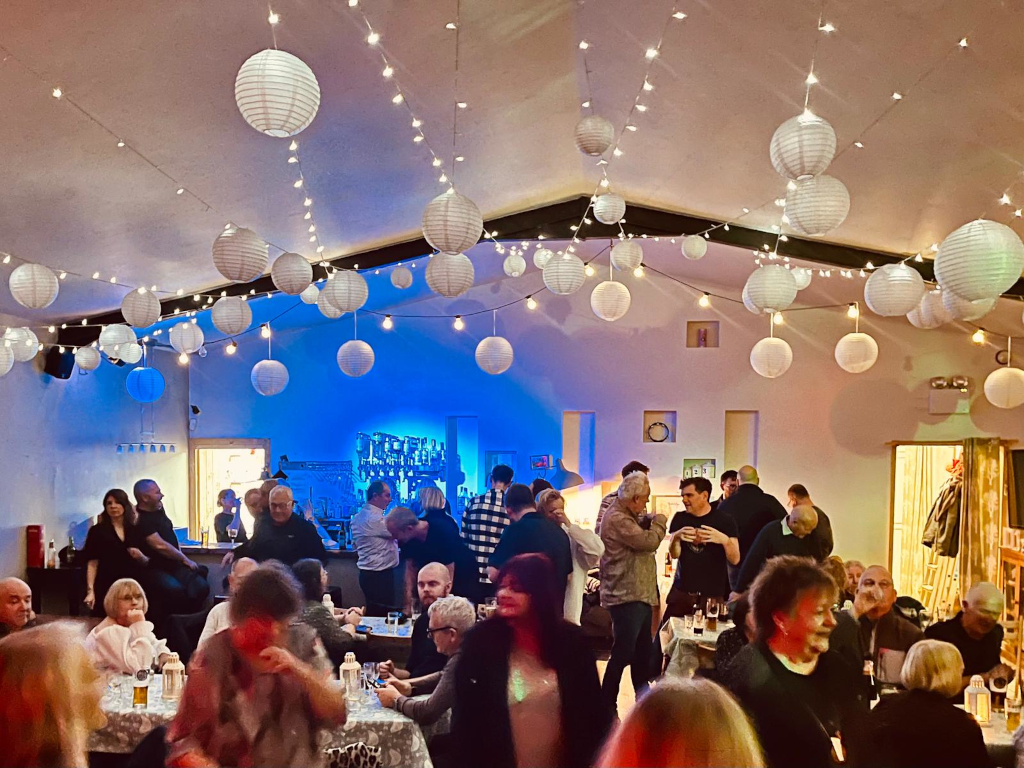 Bach Wen Bar and Barn