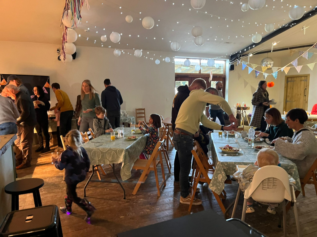 Bach Wen Buffet eating